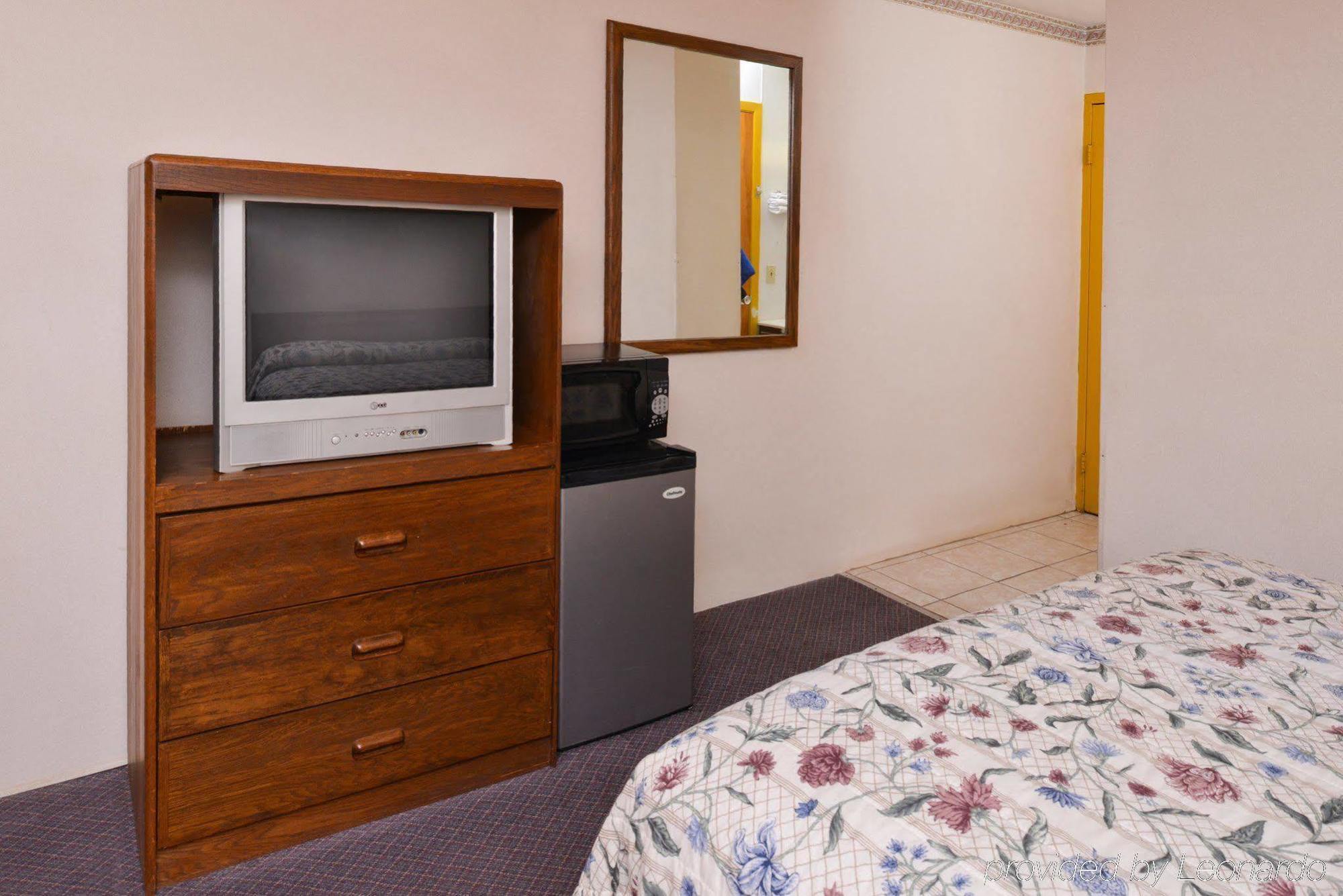 Red Carpet Inn North East Εξωτερικό φωτογραφία