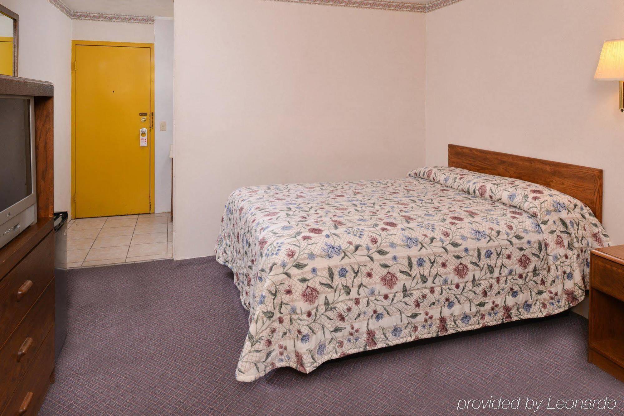 Red Carpet Inn North East Εξωτερικό φωτογραφία