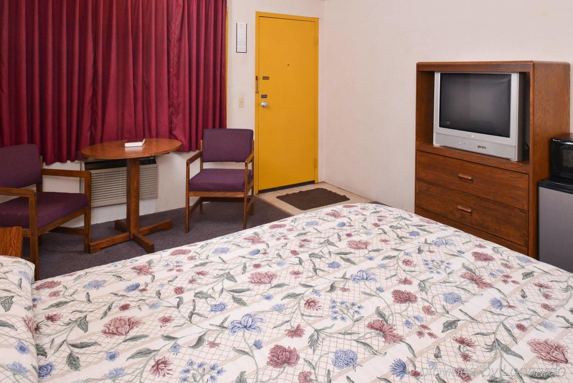 Red Carpet Inn North East Εξωτερικό φωτογραφία