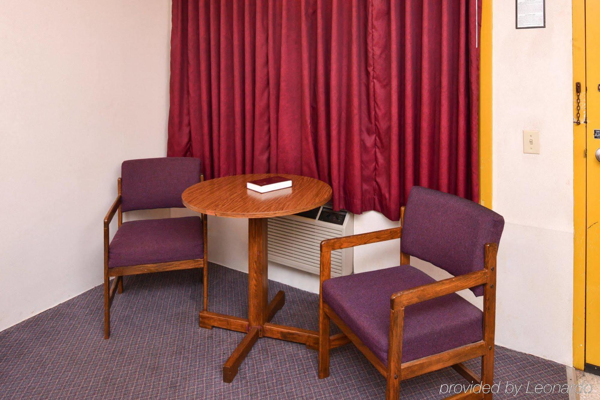 Red Carpet Inn North East Εξωτερικό φωτογραφία