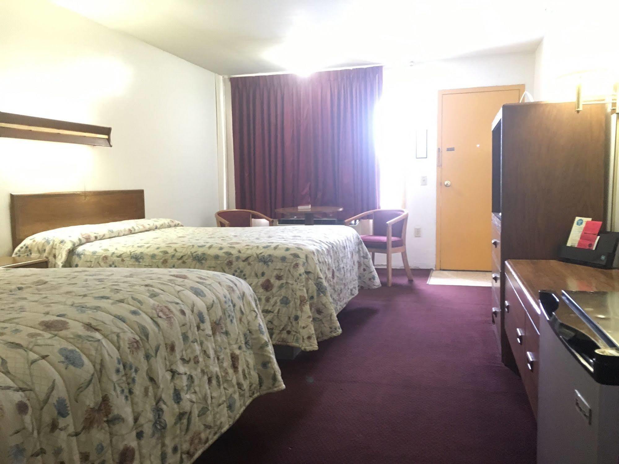 Red Carpet Inn North East Εξωτερικό φωτογραφία