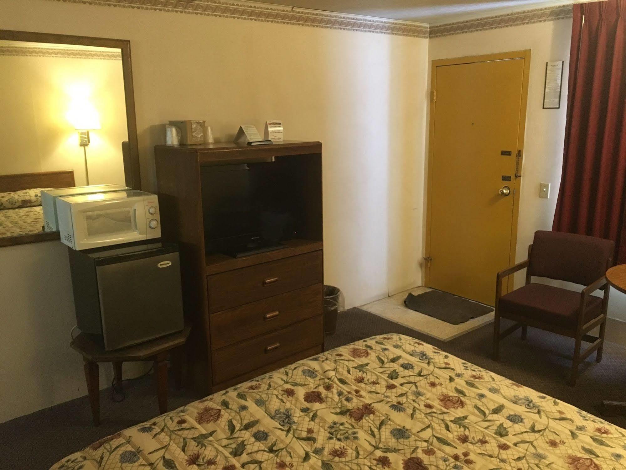 Red Carpet Inn North East Εξωτερικό φωτογραφία